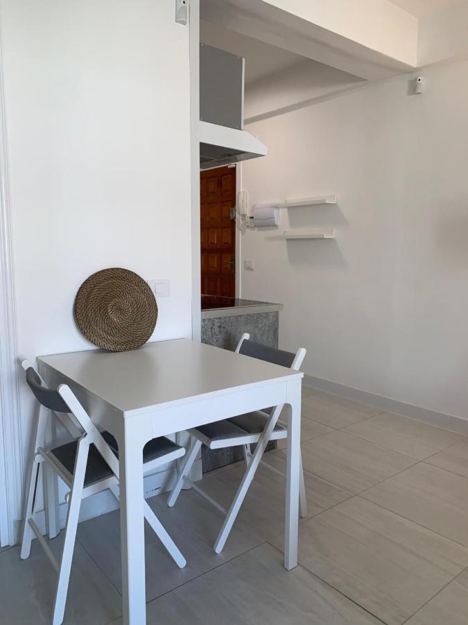 Estudio La Gavota, A 2 Minutos De La Playa Apartment Лос Кристианос Екстериор снимка